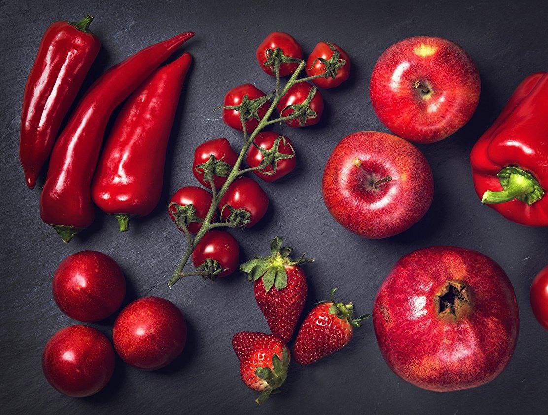 Produkty w czerwonym kolorze: na czym polega ich korzyść